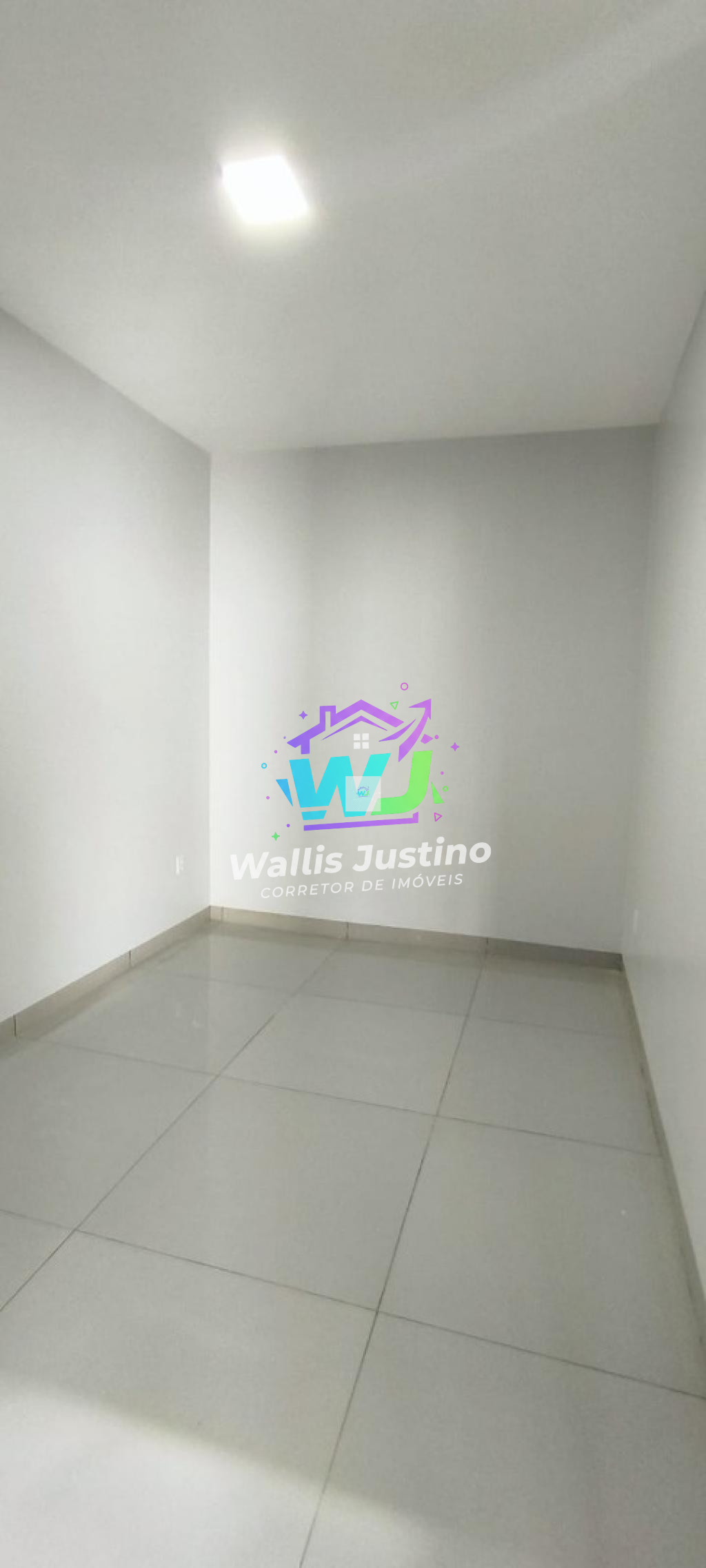 Casa á Venda com 3 Quartos e Suíte no Bairro Martins em Rio Verde GO por R$ 360 mil