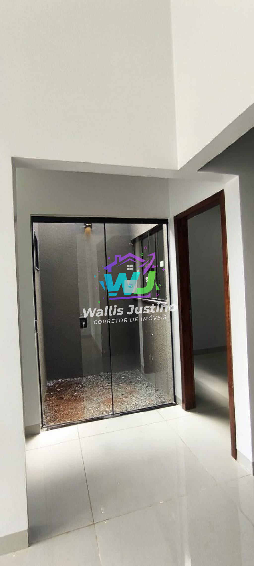 Casa á Venda com 3 Quartos e Suíte no Bairro Martins em Rio Verde GO por R$ 360 mil
