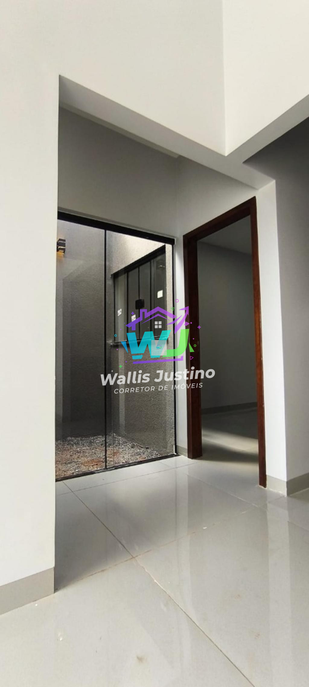 Casa á Venda com 3 Quartos e Suíte no Bairro Martins em Rio Verde GO por R$ 360 mil