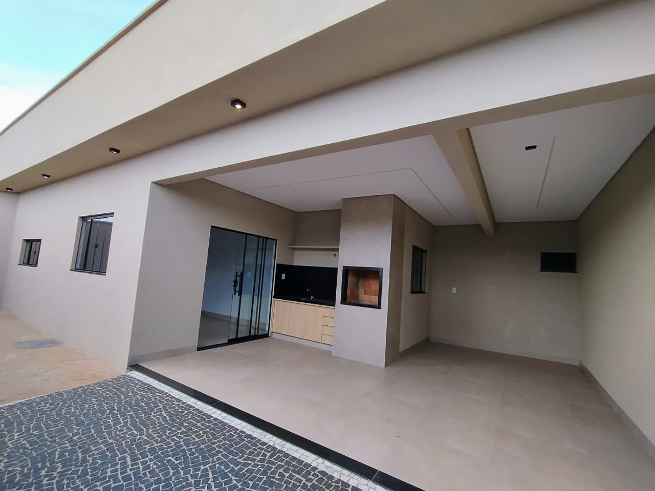 Casa à Venda no Gameleira 2 em Rio Verde GO | 3 Quartos e Área Gourmet
