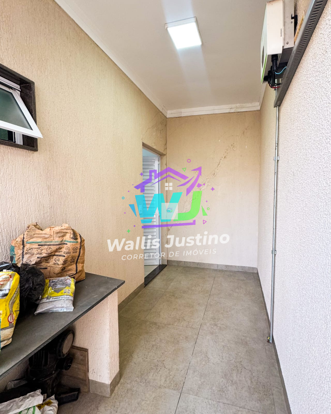 Casa Alto Padrão à Venda no Interlagos – Frente para o Lago | 3 Suítes | Piscina Aquecida | Energia Solar | Agende Sua V