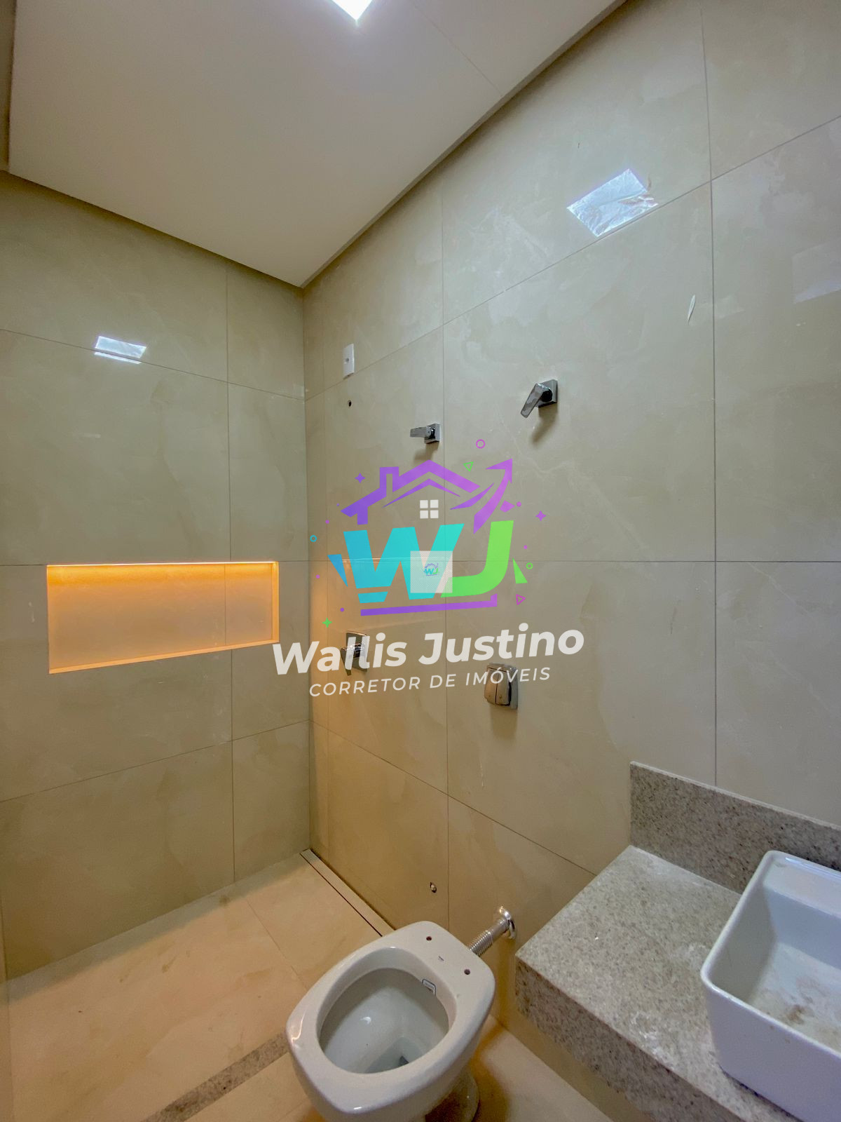Casa Alto Padrão à Venda na Vila Rocha em Rio Verde GO | 4 Suítes, Spa e Garagem para 4 Carros