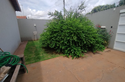 4 quarto sendo 2 suite  Sala  Copa Cozinha Bannheiro Social Dispensa  Area de lazer com churrasqueira