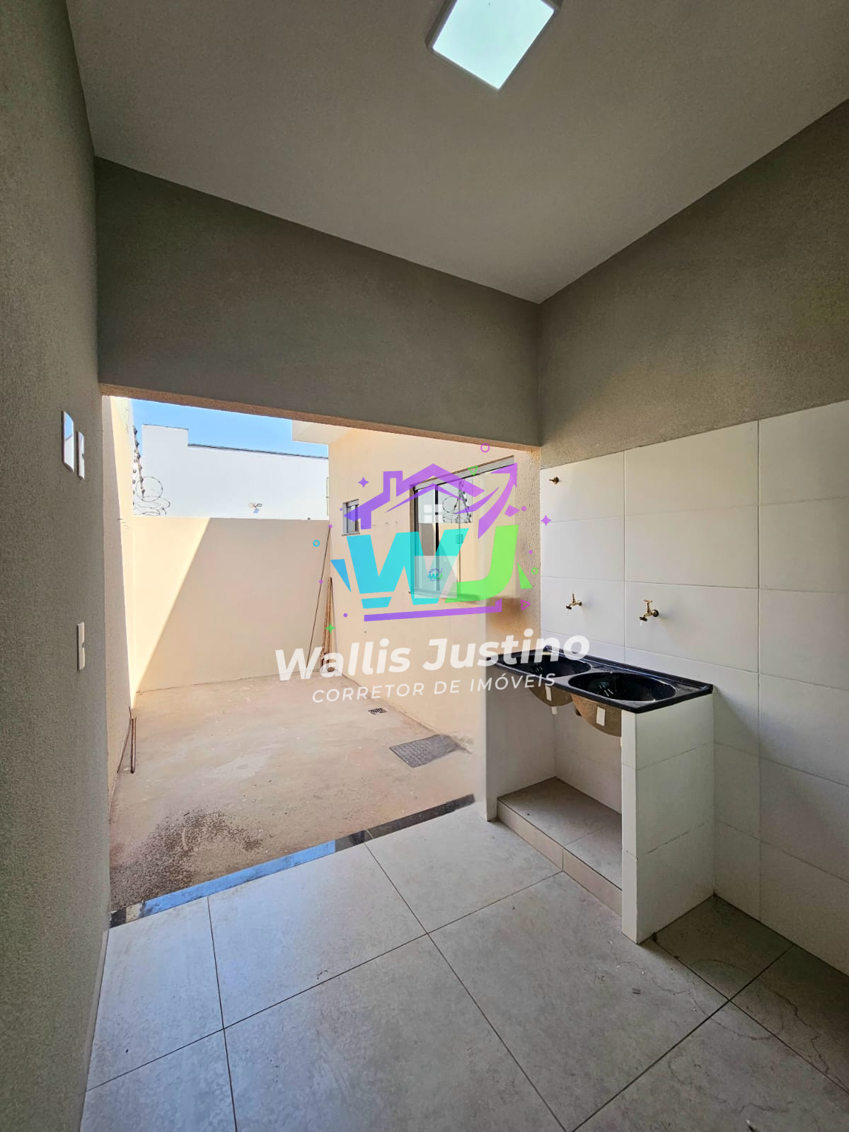 Casa à Venda no Gameleira 2 em Rio Verde – 3 Quartos com Suíte, Porcelanato e Cozinha Planejada