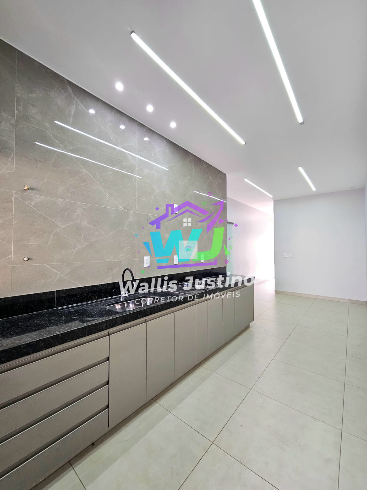 Casa à Venda no Gameleira 2 em Rio Verde – 3 Quartos com Suíte, Porcelanato e Cozinha Planejada