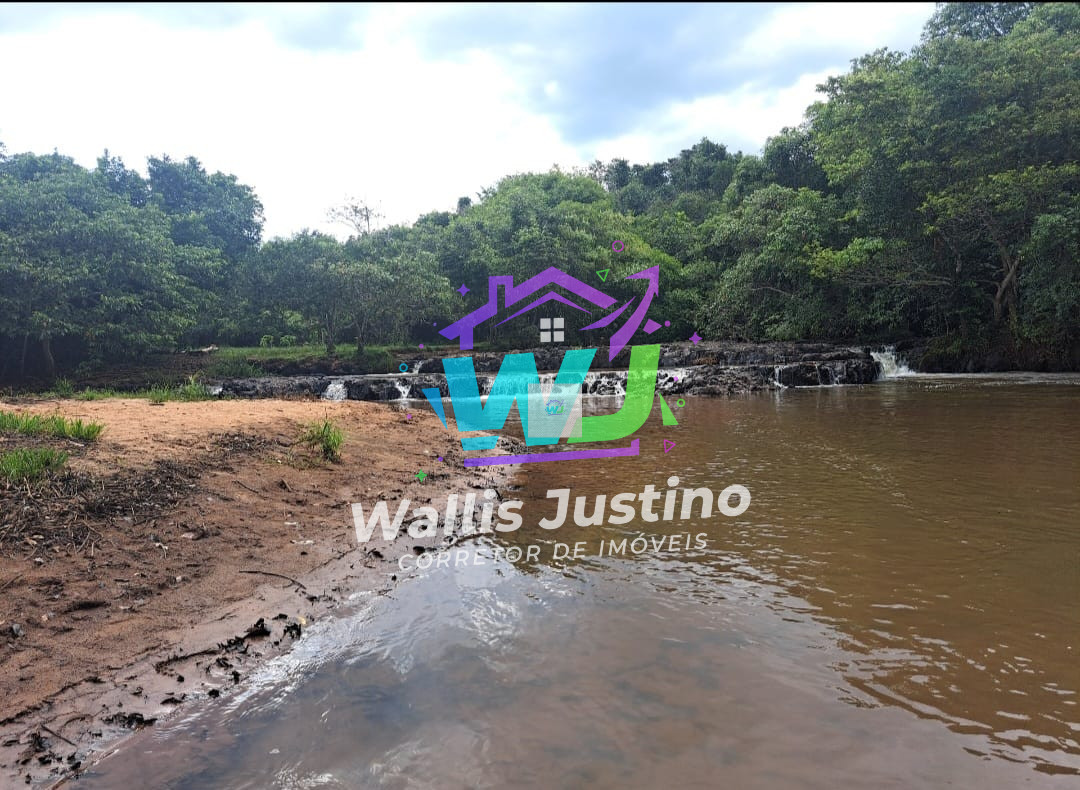 Chácara à Venda Próxima a Rio Verde – 1.500m² com Casa de Madeira e Rio por R$ 200 Mil